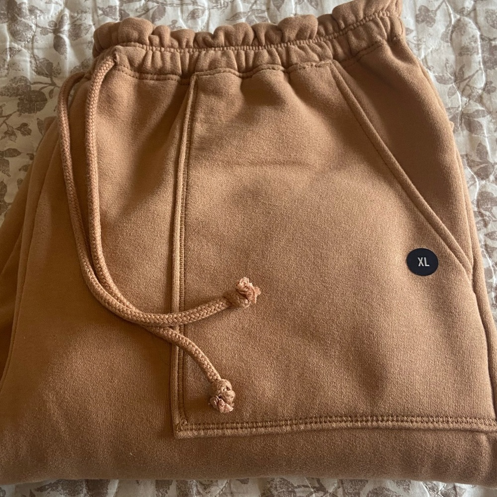Women’s Tan XL Abercrombie Sweatpants From Soft Collection
